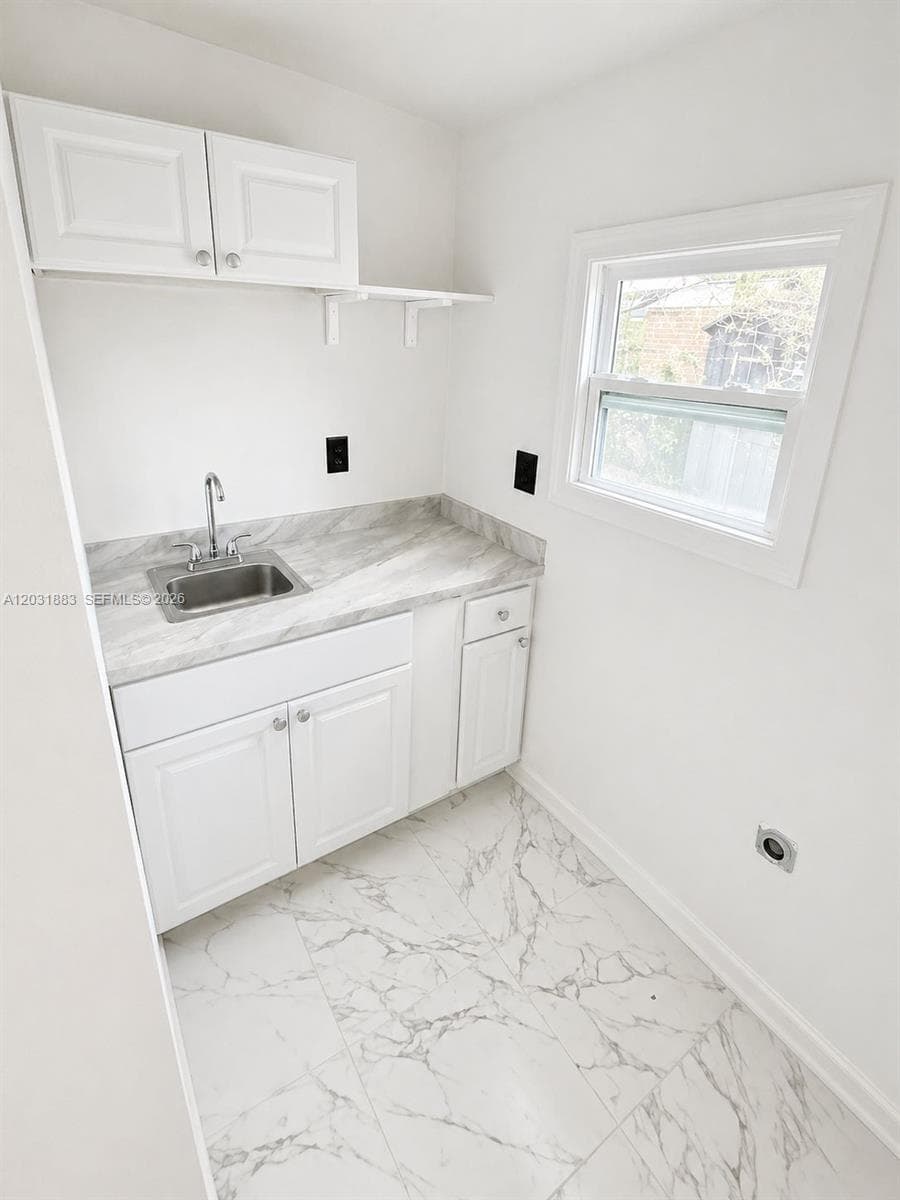 15720 NW 28th Pl photo 3