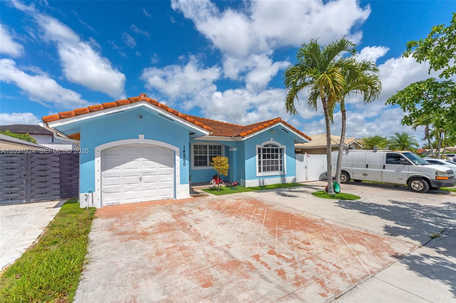 14200 SW 147th Ct photo 2