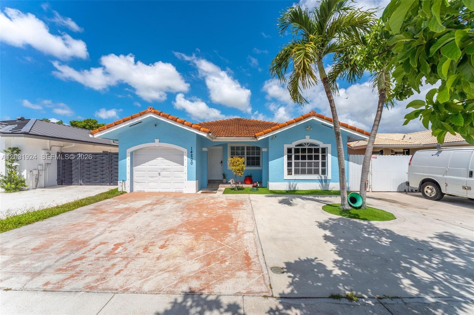 14200 SW 147th Ct photo 1