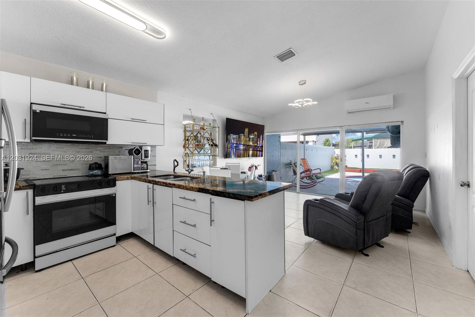 14200 SW 147th Ct photo 10
