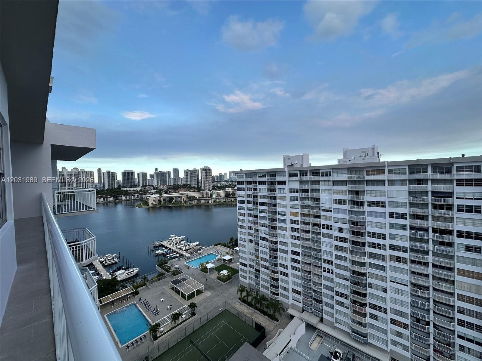 DEL PRADO MARINA · #PH05 in Aventura - Photo 5