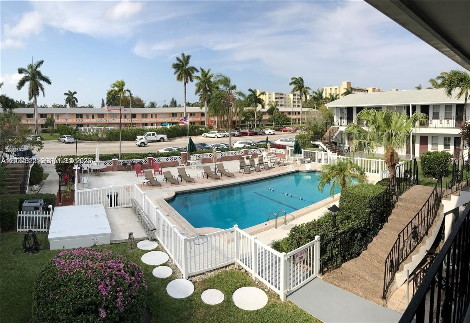 Colonial House · #405 in Hallandale Beach - Photo 4
