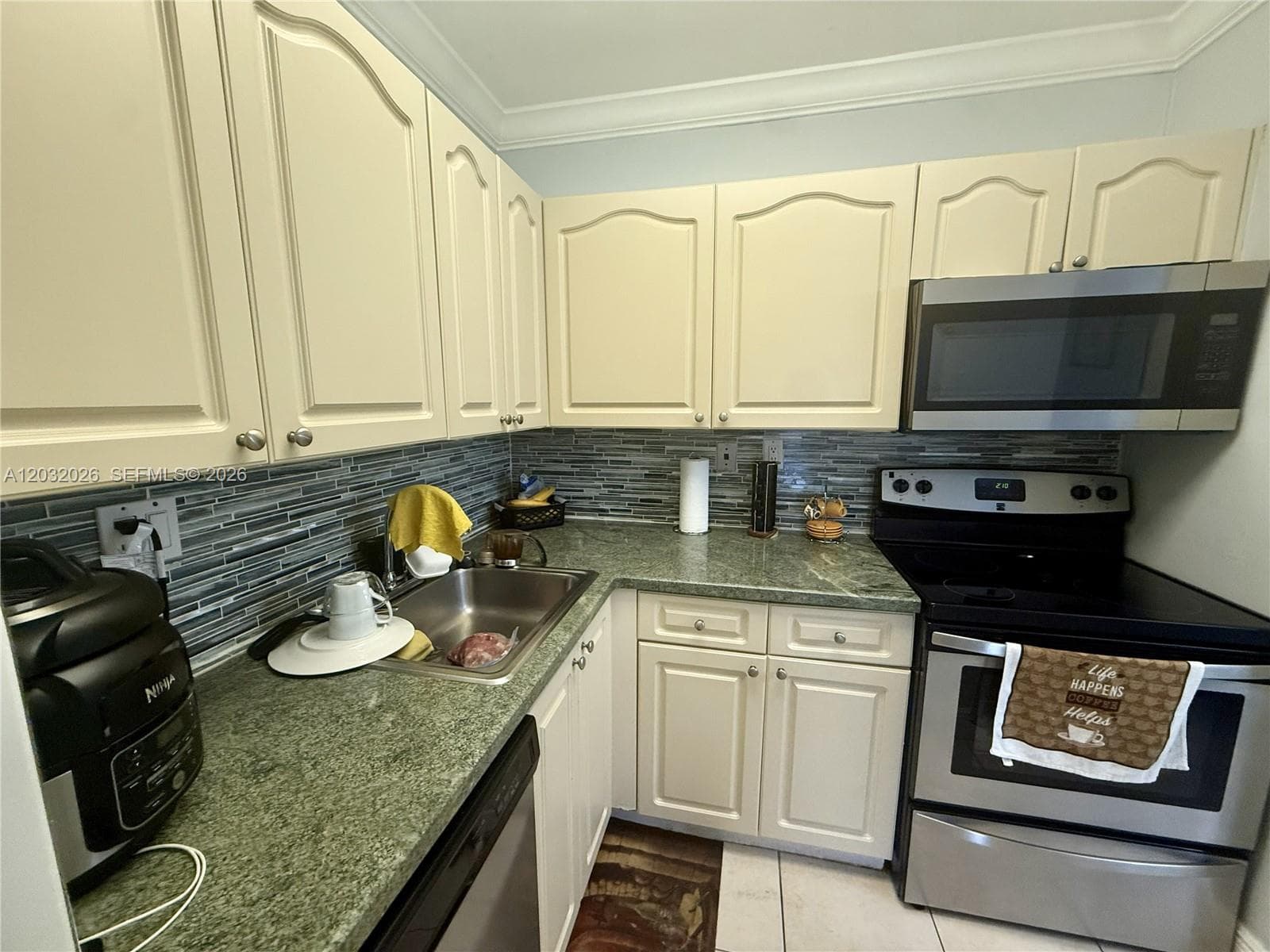 NOB HILL WEST CONDO · #B208 in Miami - Photo 6