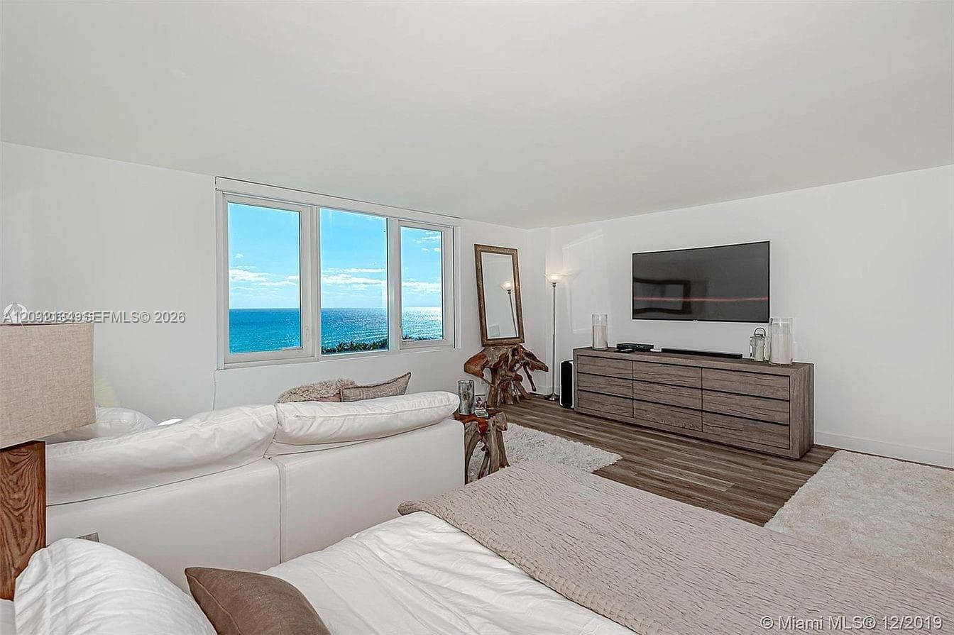 Roney Palace · #843 in Miami Beach - Photo 5