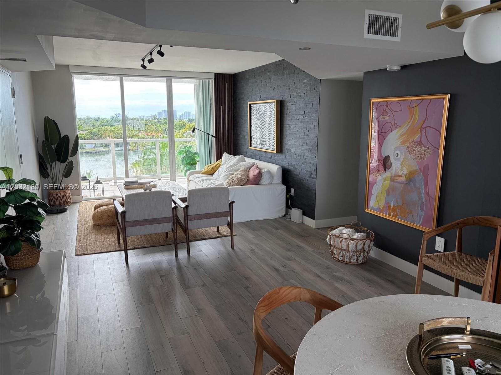 THE GRANDVIEW CONDO · #702 in Miami Beach - Photo 2
