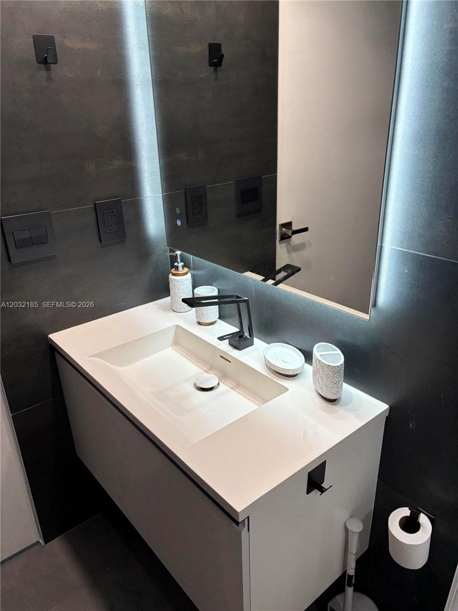 THE GRANDVIEW CONDO · #702 in Miami Beach - Photo 33