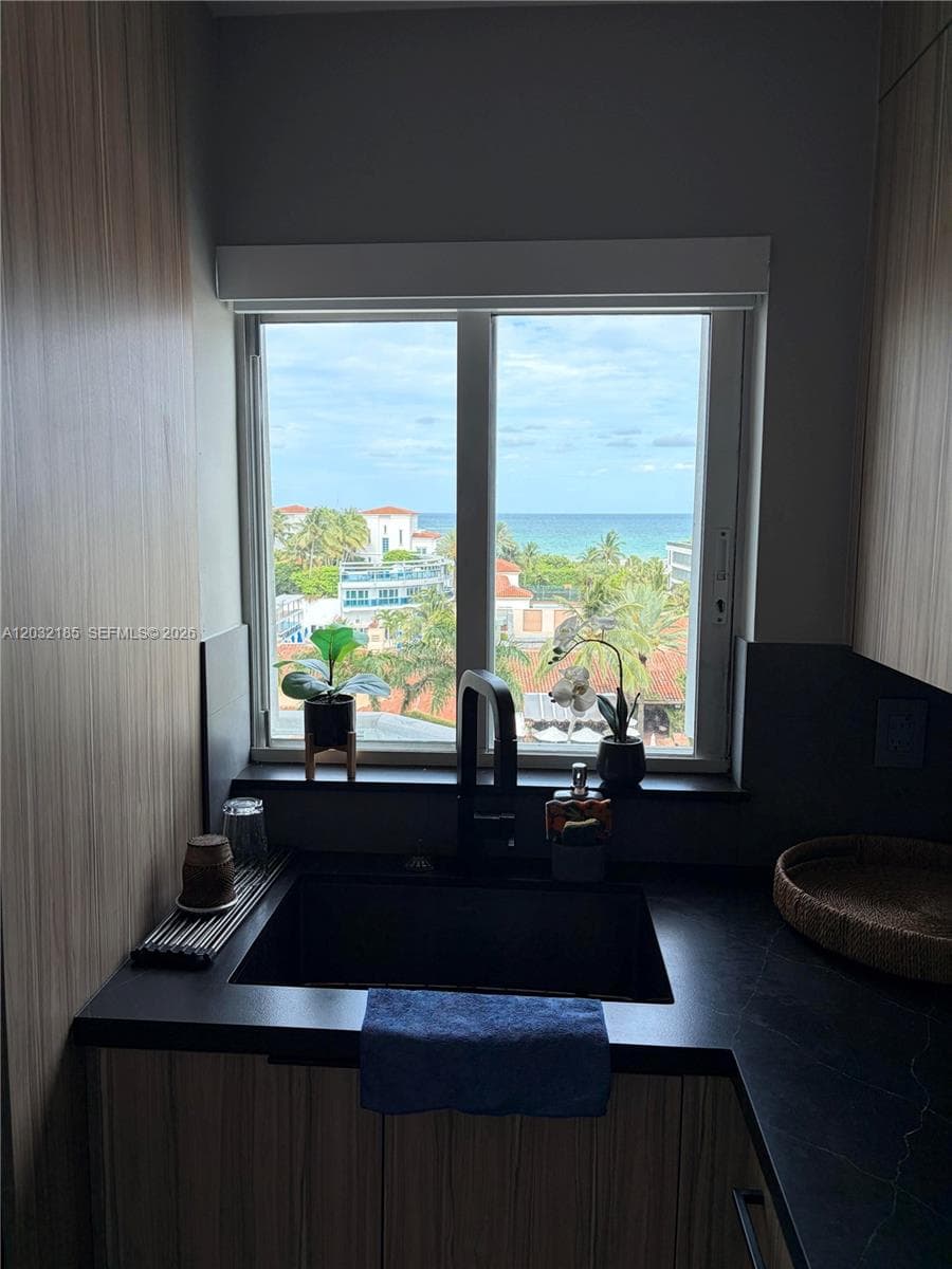 THE GRANDVIEW CONDO · #702 in Miami Beach - Photo 39