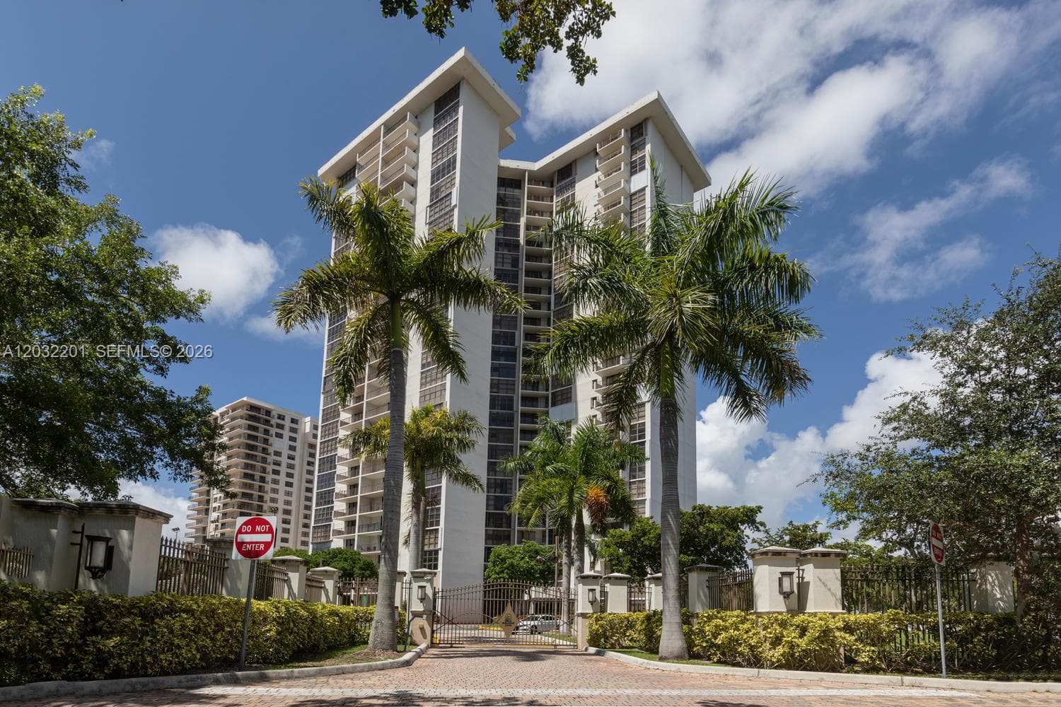 Tower at Biscayne Cove · #1710 in Aventura - Photo 37