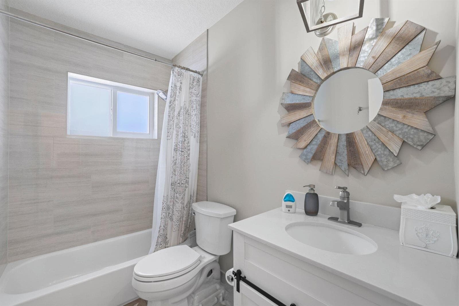 4021 Northeast 27th Terrace - 43.jpg-SMA