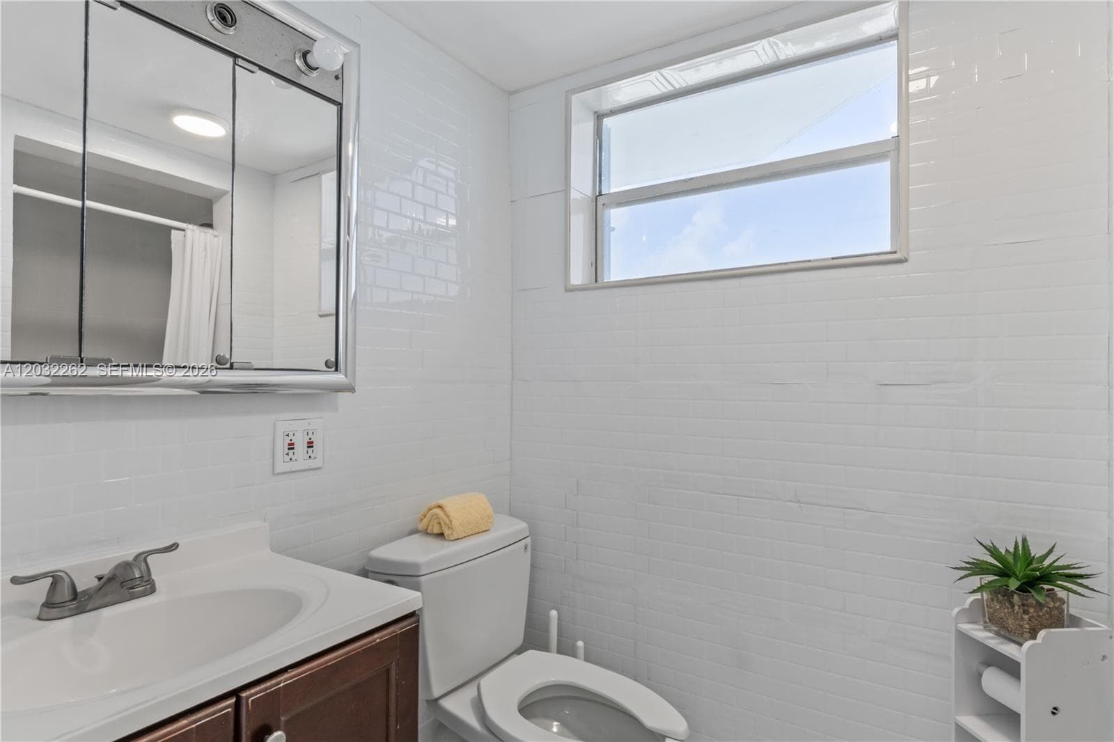 MAGALUF TOWERS CONDO · #1025 in North Bay Village - Photo 18