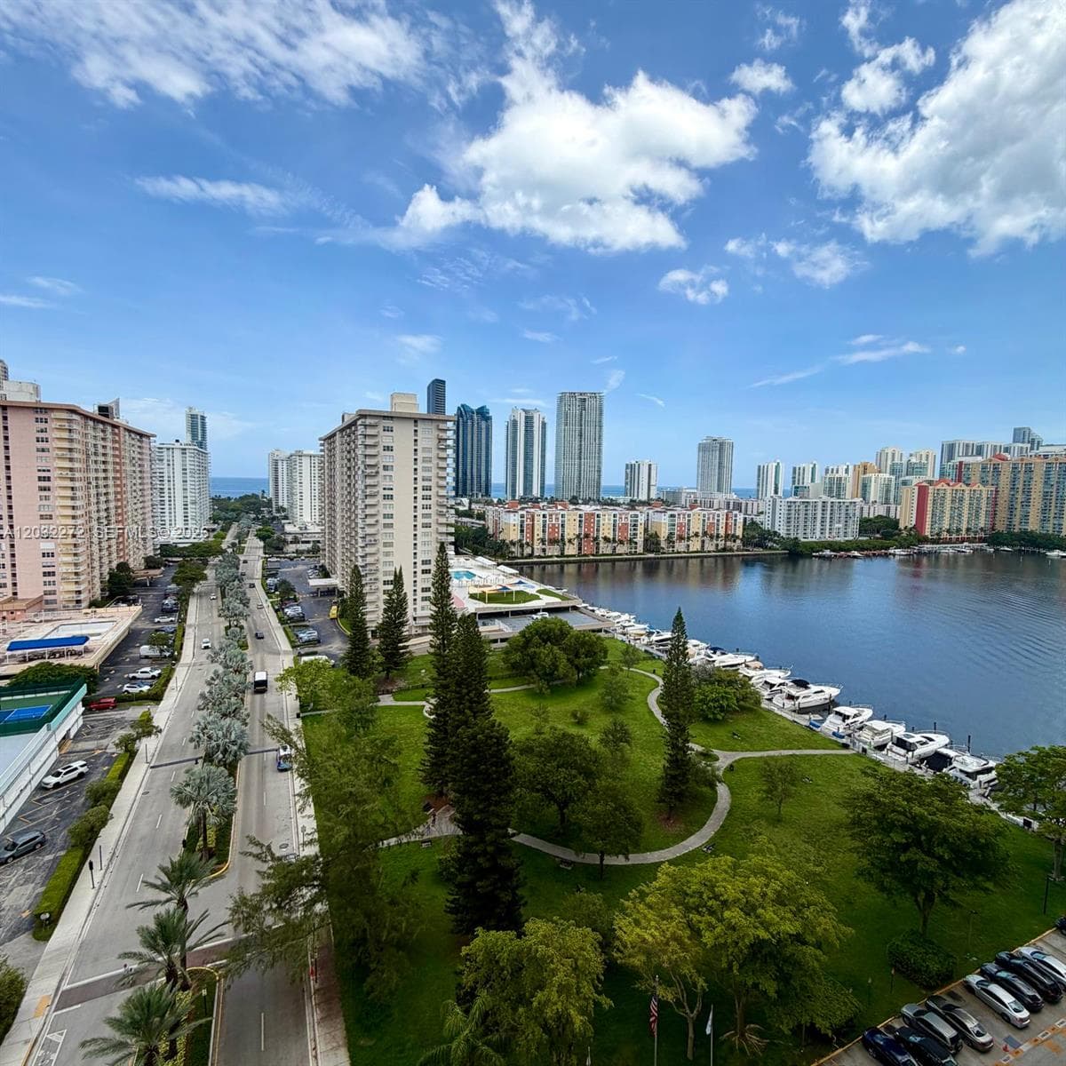 WINSTON TOWERS 700 CONDO · #1810 in Sunny Isles Beach - Photo 2