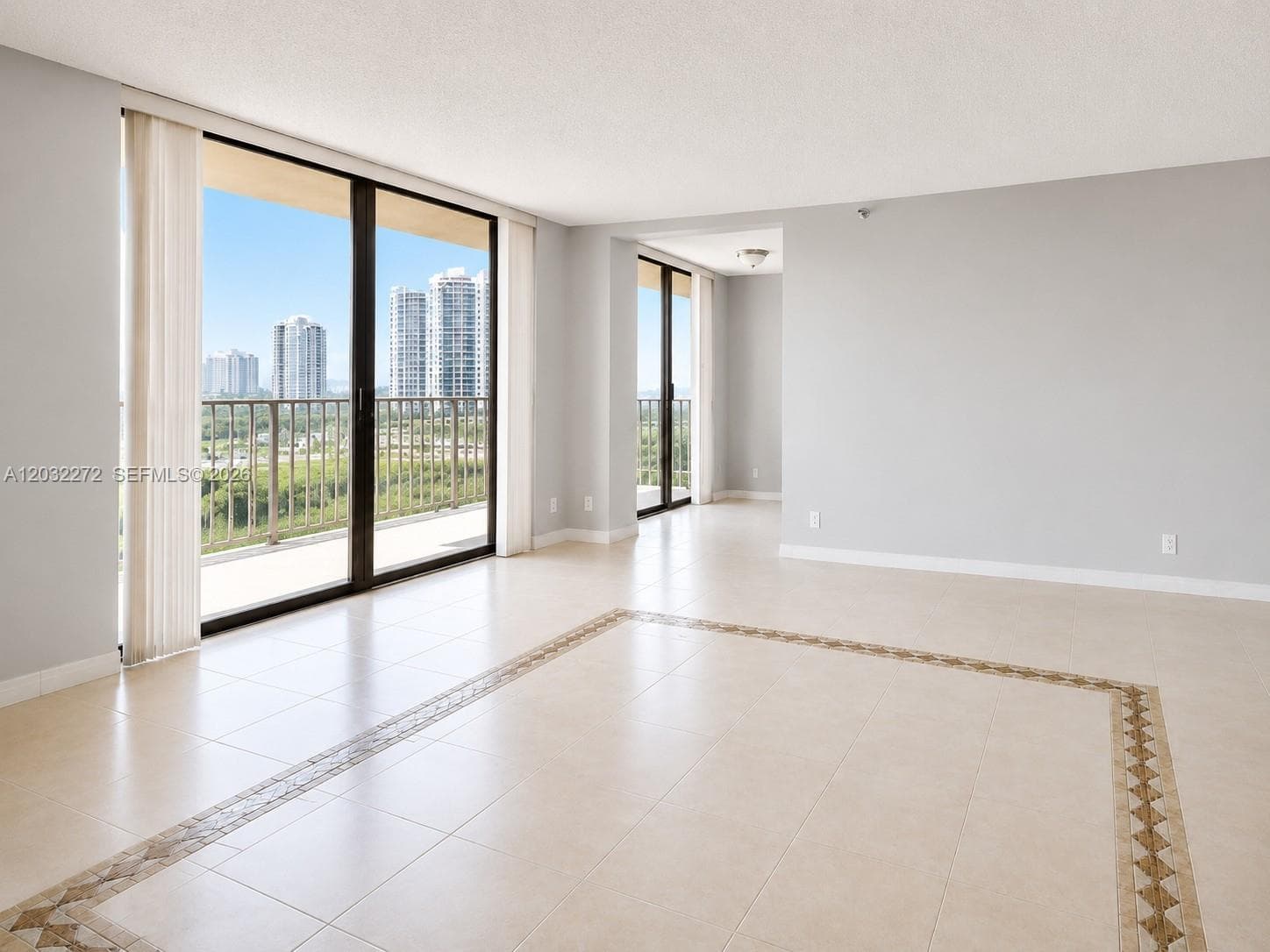 WINSTON TOWERS 700 CONDO · #1810 in Sunny Isles Beach - Photo 3