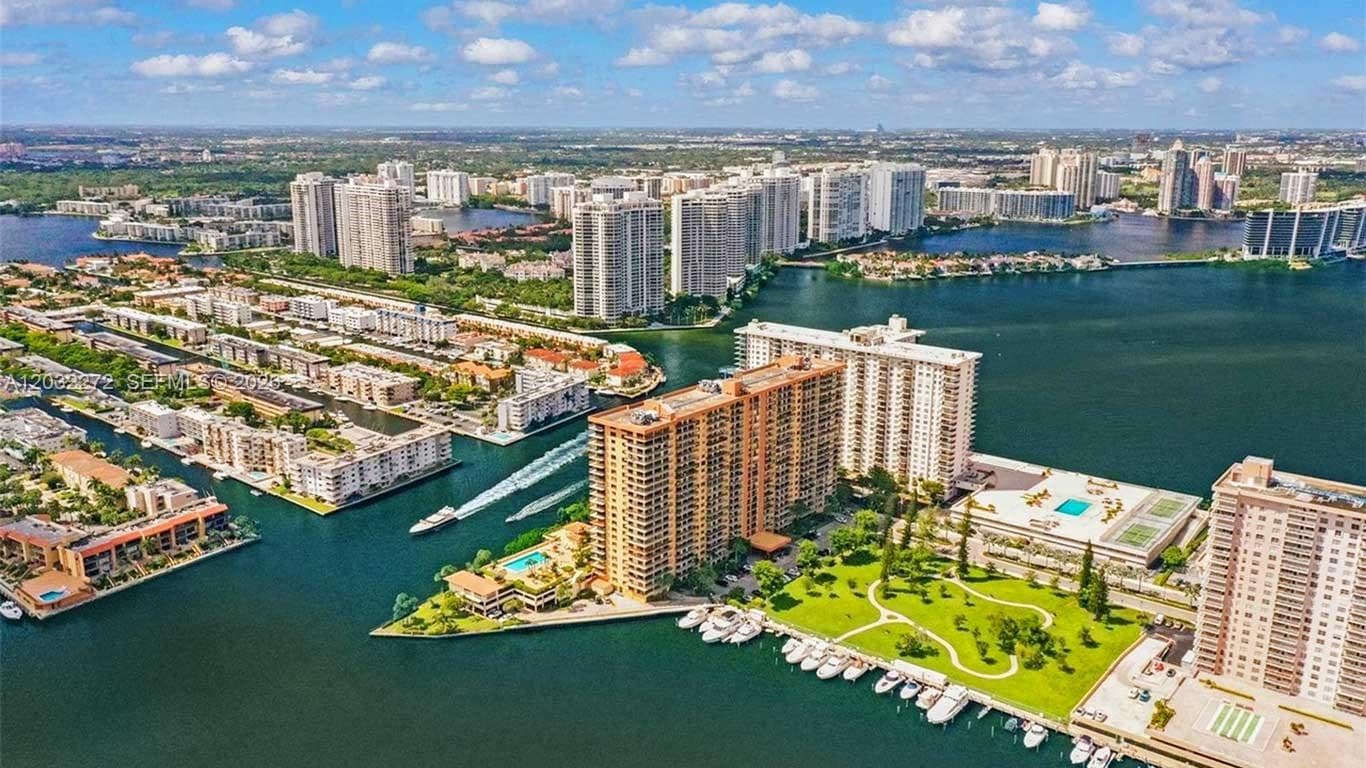 WINSTON TOWERS 700 CONDO · #1810 in Sunny Isles Beach - Photo 28