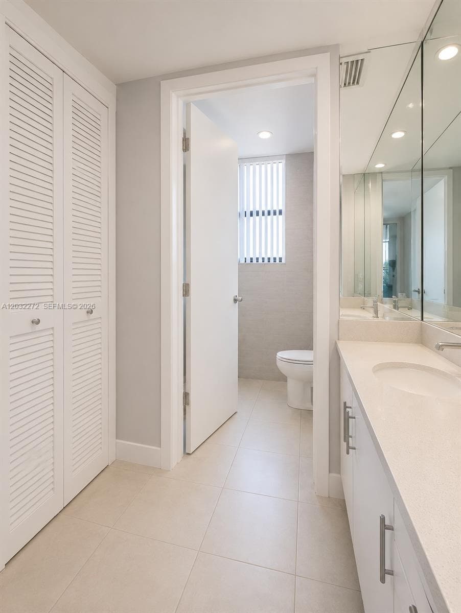 WINSTON TOWERS 700 CONDO · #1810 in Sunny Isles Beach - Photo 14