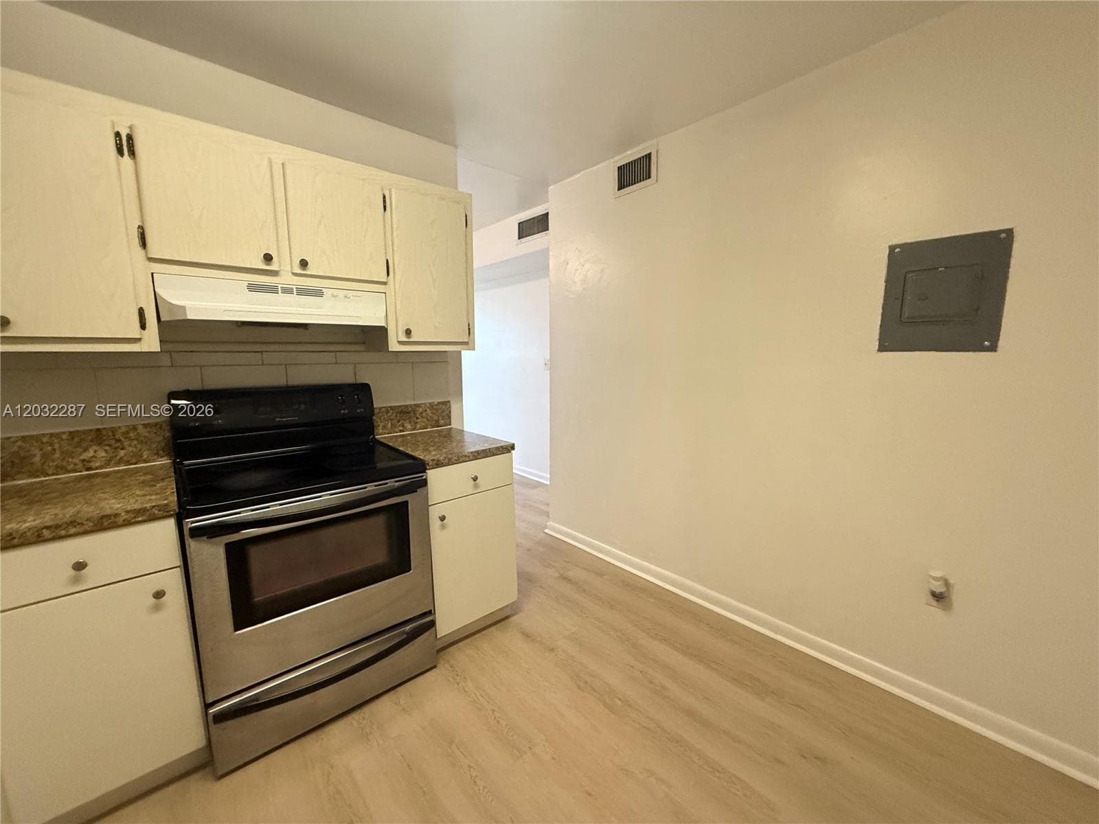 BISCAYNE PARK ESTATES · #306 in North Miami - Photo 3