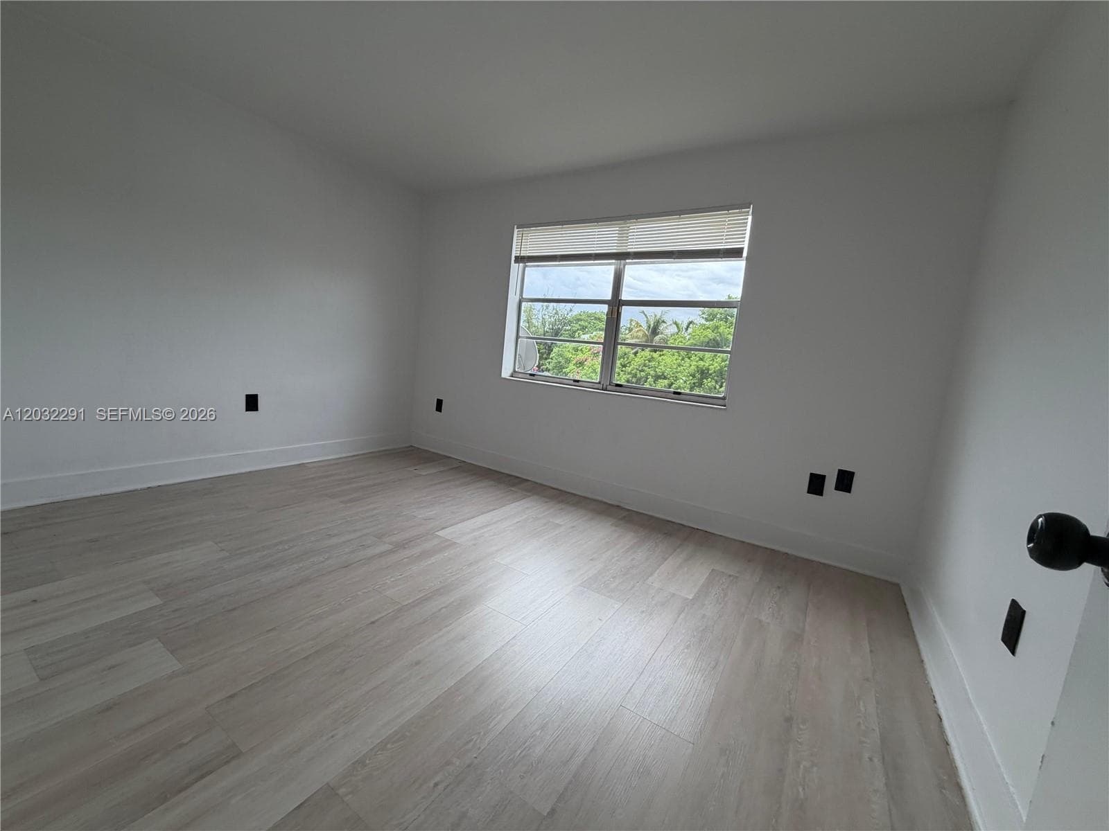 BISCAYNE PARK ESTATES · #206 in North Miami - Photo 6