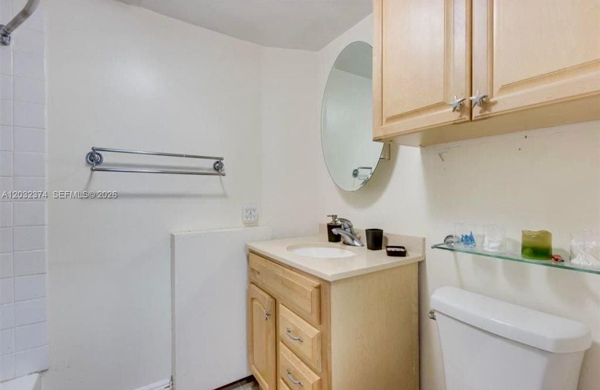 VILLAGE BY THE SEA CONDO · #205 in Lauderdale By The Sea - Photo 9