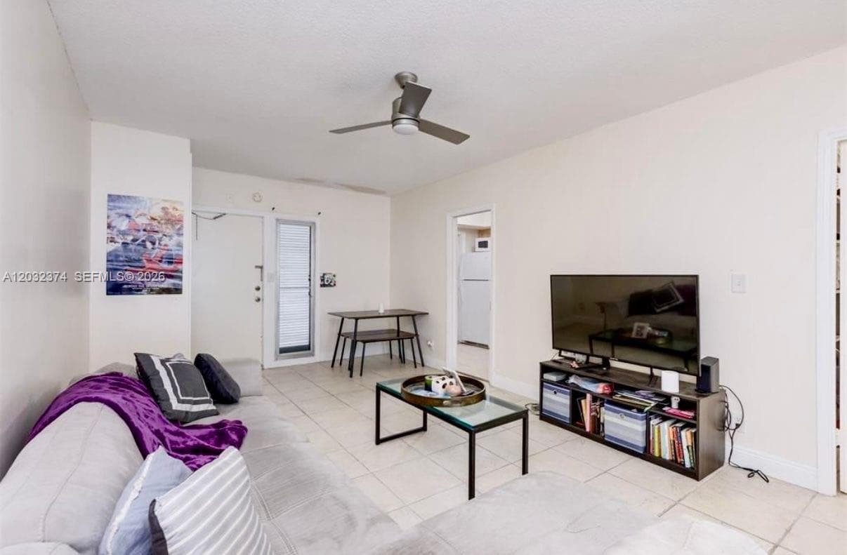 VILLAGE BY THE SEA CONDO · #205 in Lauderdale By The Sea - Photo 11