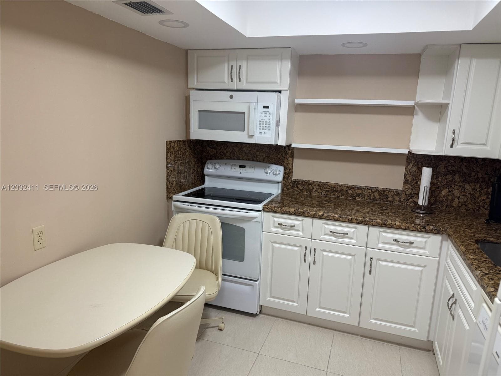 DESOTO PARK CONDO · #511 in Hallandale Beach - Photo 3