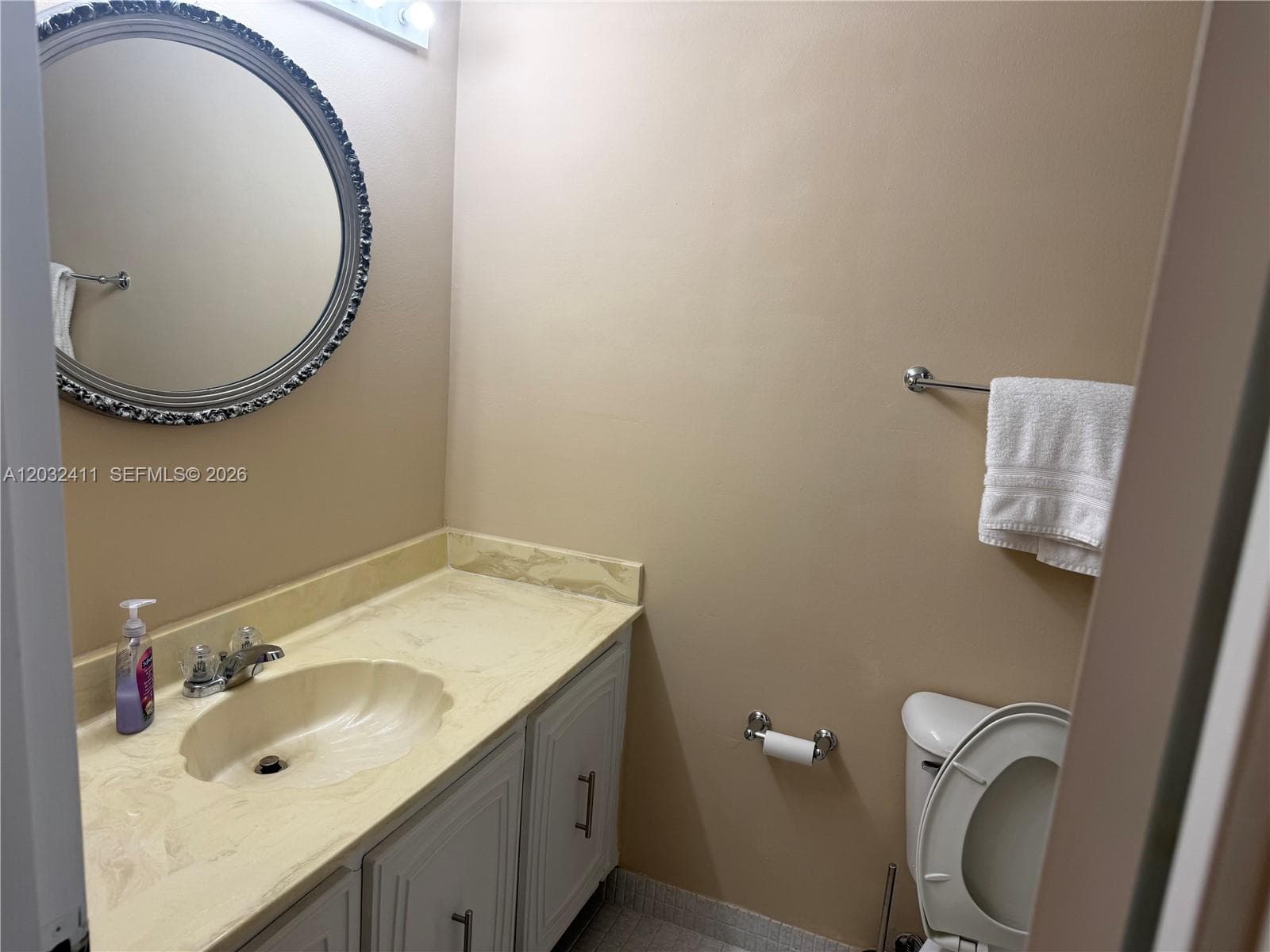 DESOTO PARK CONDO · #511 in Hallandale Beach - Photo 4