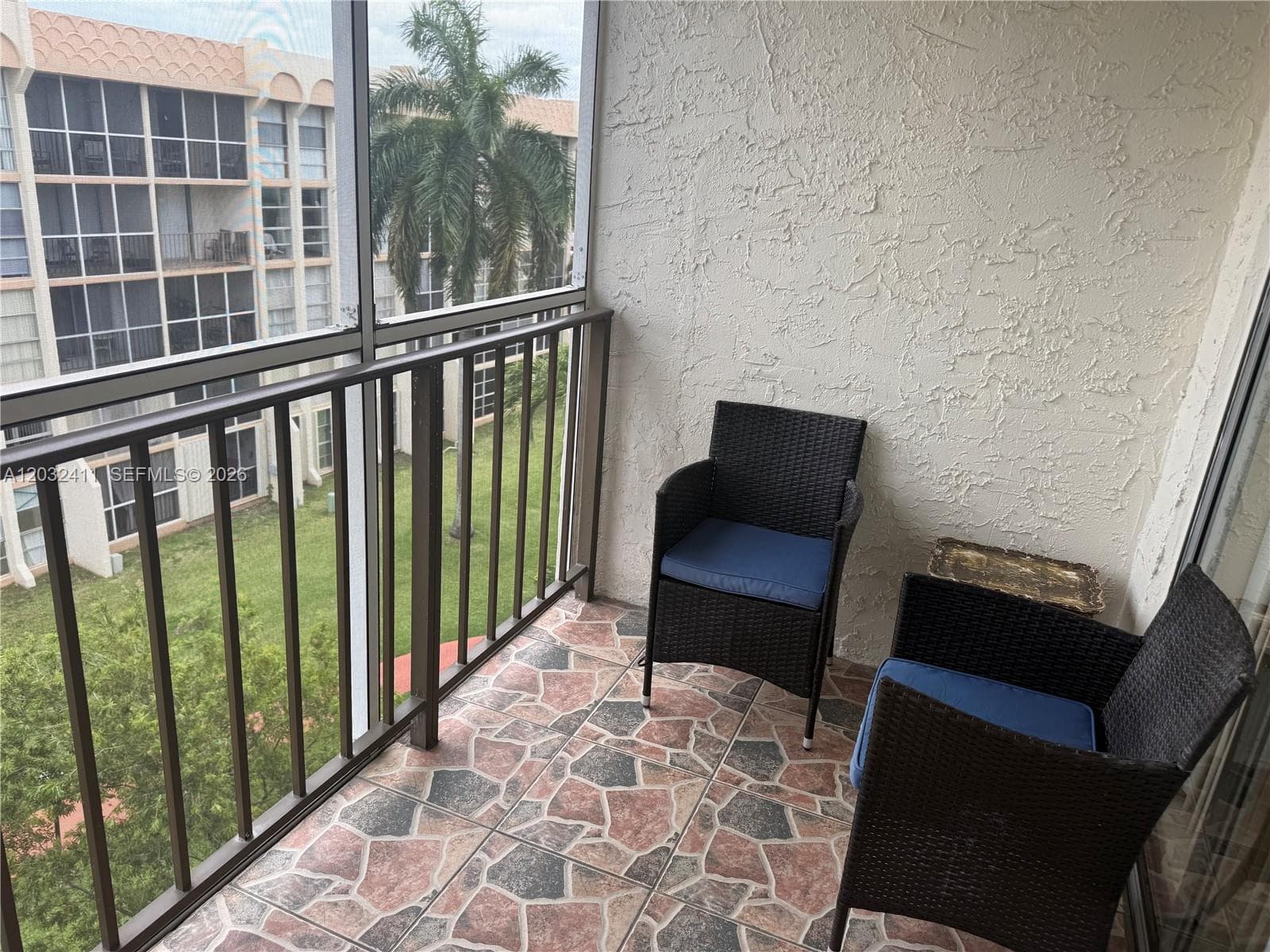 DESOTO PARK CONDO · #511 in Hallandale Beach - Photo 8