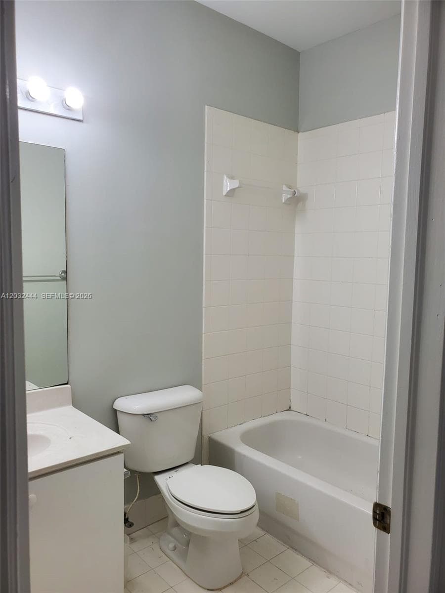 2242 NE 42nd Cir #2242 photo 13