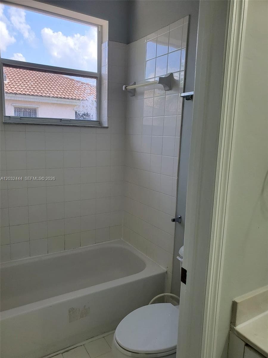 2242 NE 42nd Cir #2242 photo 16