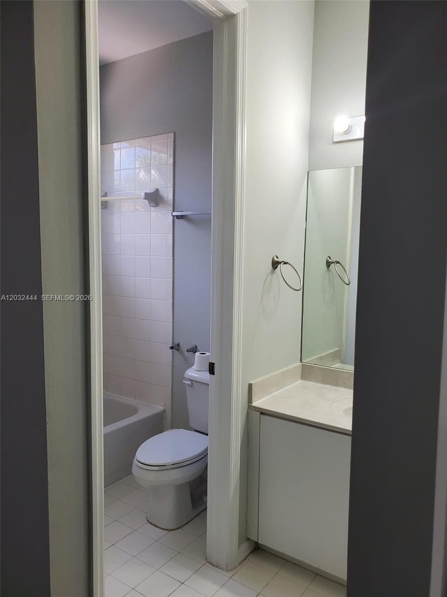 2242 NE 42nd Cir #2242 photo 12