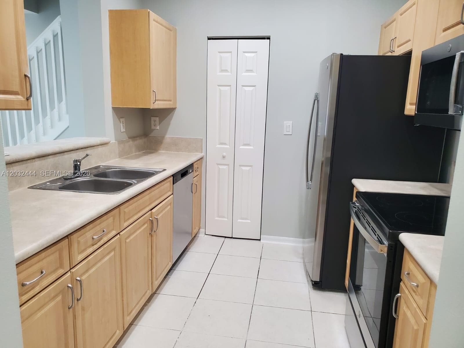 2242 NE 42nd Cir #2242 photo 5