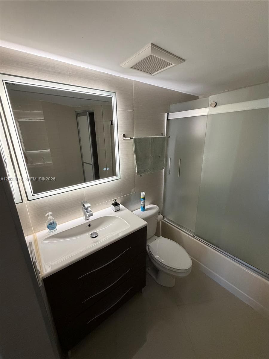 Full Second Bathroom