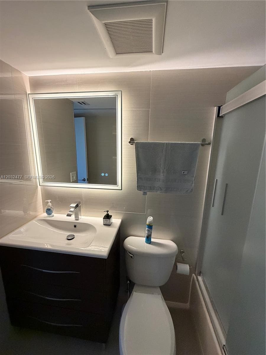 Full Second Bathroom