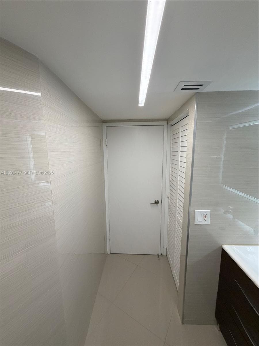 Full Second Bathroom