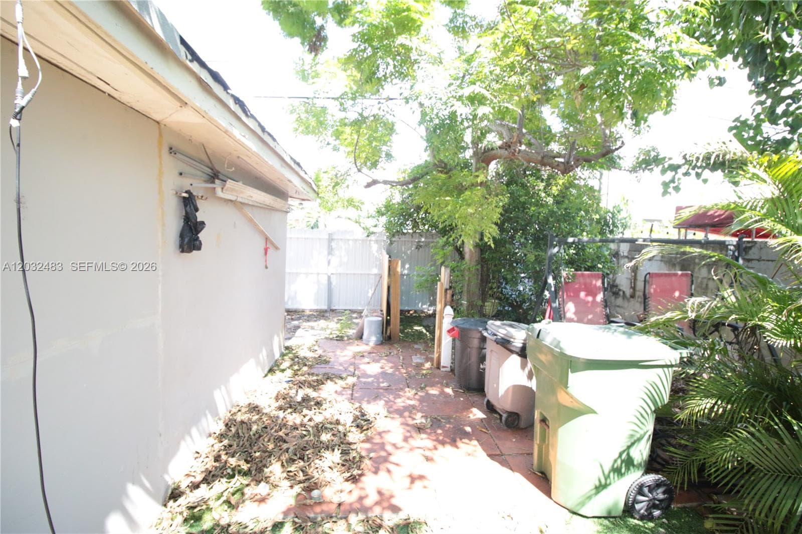 359 E 12th St photo 53