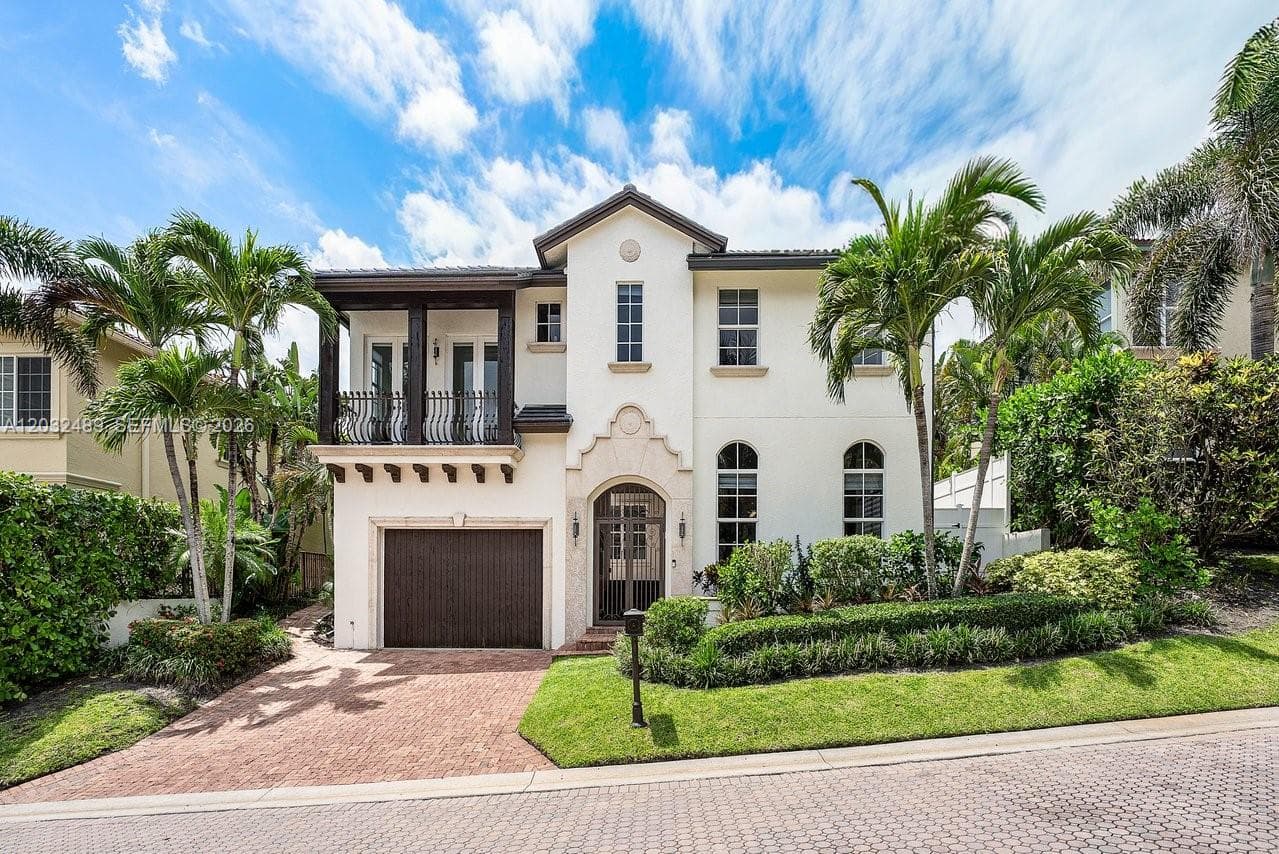 460 Surfside Ln photo 1