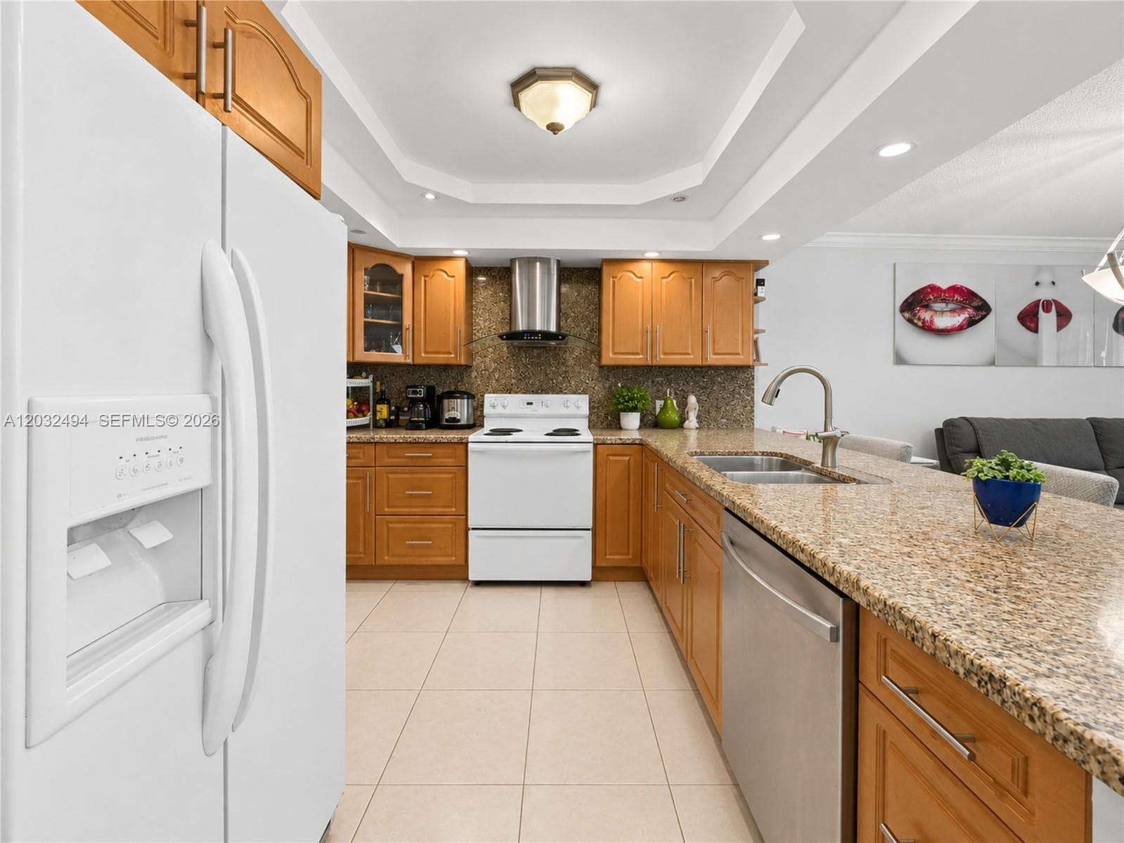 Arlen Beach Condo · #1711 in Miami Beach - Photo 5