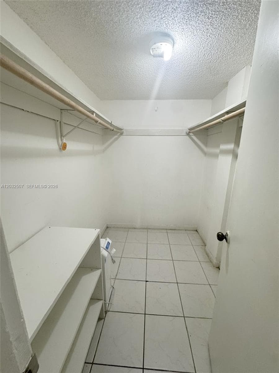 SAMARI LAKE EAST CONDO · #2249 in Hialeah Gardens - Photo 7