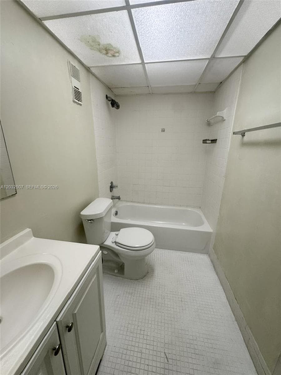 SAMARI LAKE EAST CONDO · #2249 in Hialeah Gardens - Photo 9