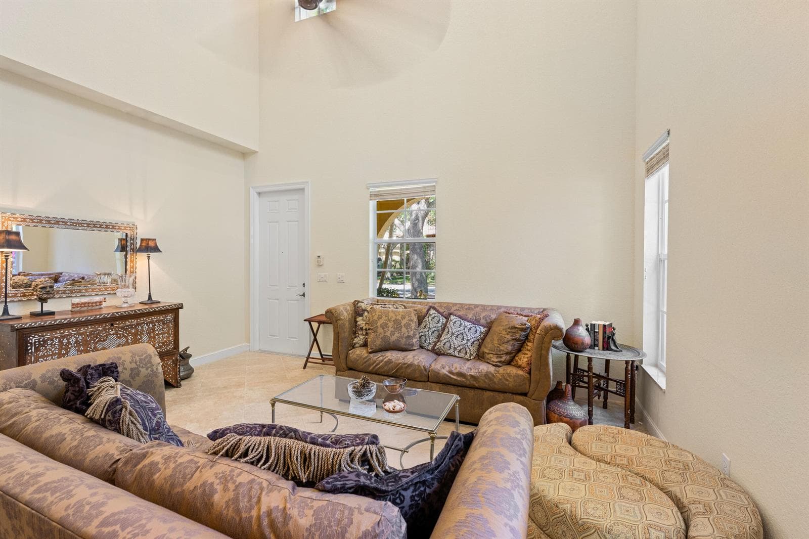 Entry Living