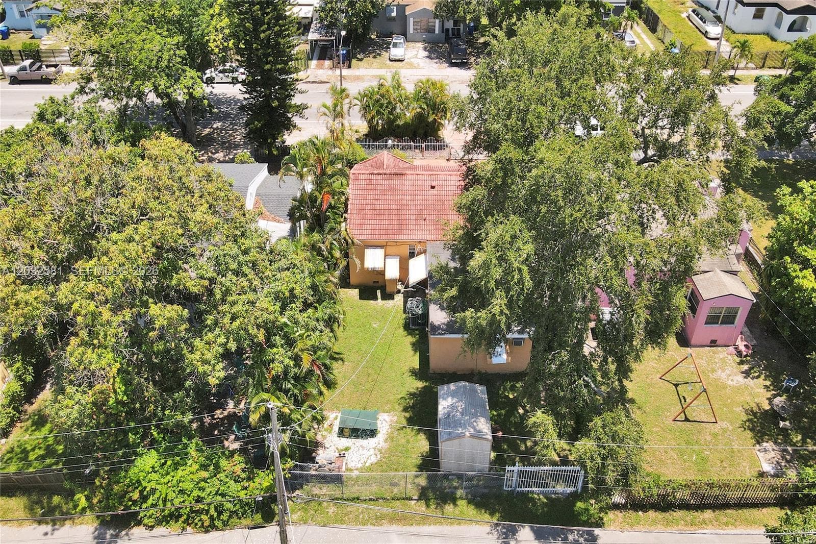 555 NW 46th St photo 2