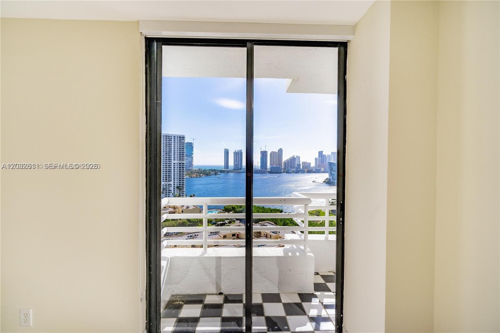 PARC CENTRAL AVENTURA EAS · #LP17 in Aventura - Photo 15