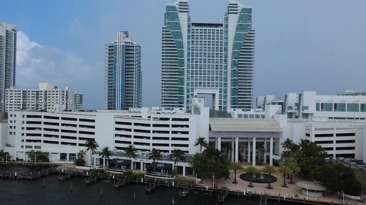 Towers of Ocean View · #1124 in Hallandale Beach - Photo 6