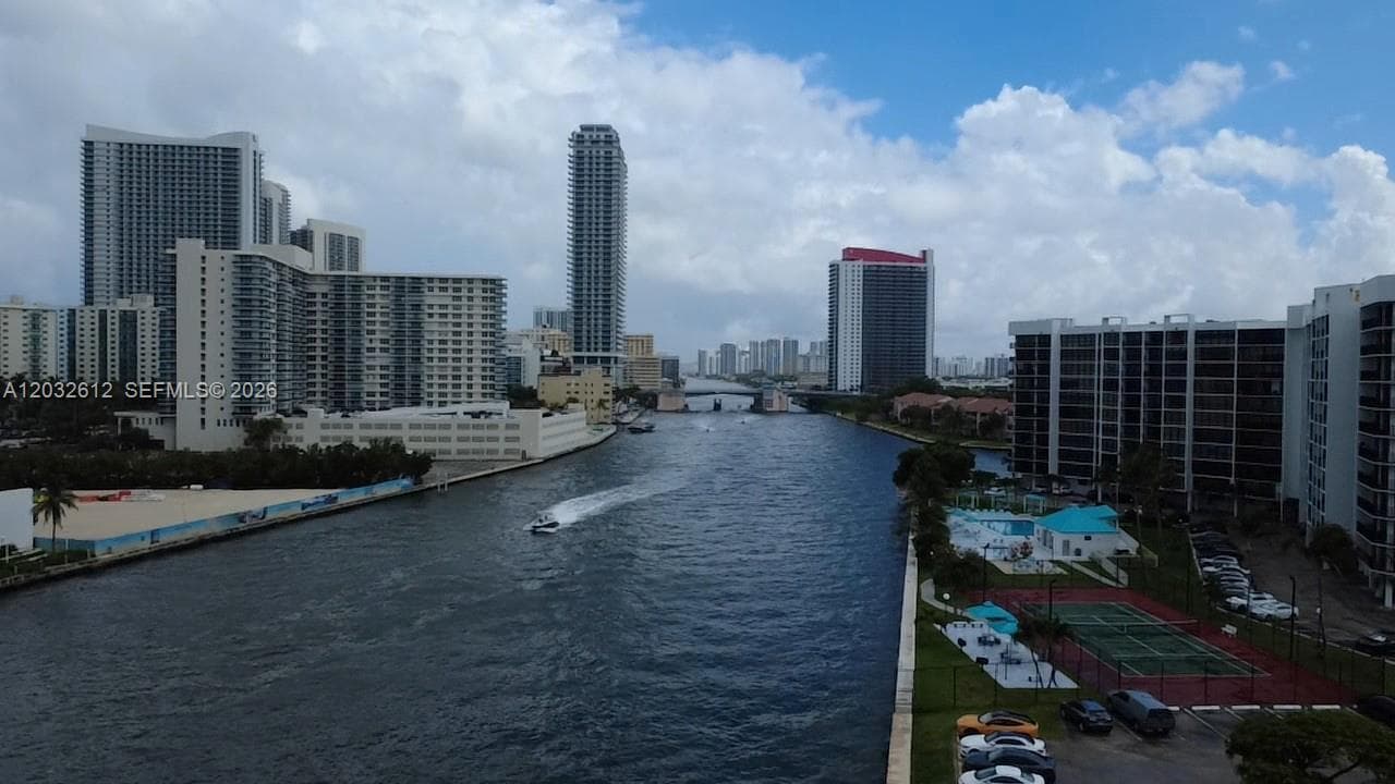 Towers of Ocean View · #1124 in Hallandale Beach - Photo 5