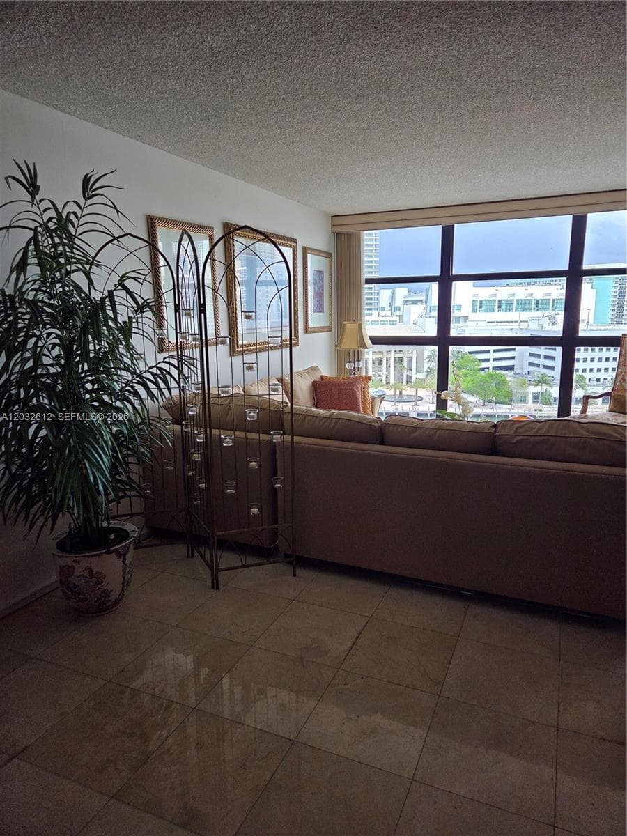 Towers of Ocean View · #1124 in Hallandale Beach - Photo 14