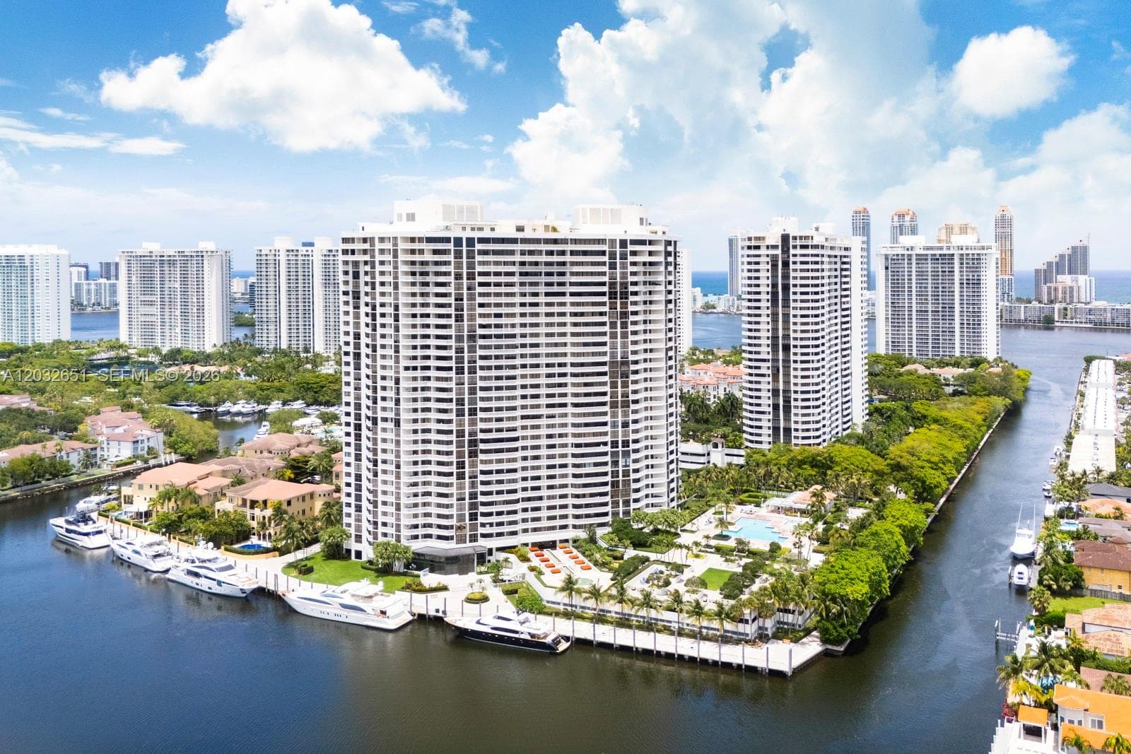 WILLIAMS ISLAND 1000 · #911 in Aventura - Photo 1