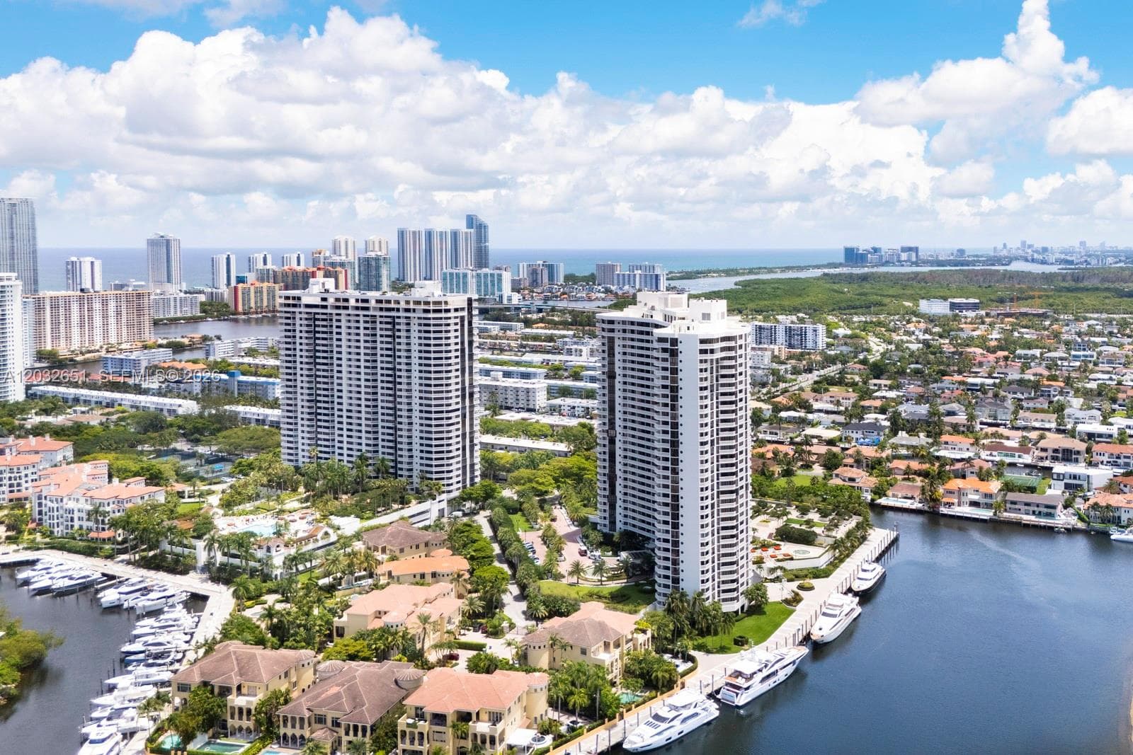 WILLIAMS ISLAND 1000 · #911 in Aventura - Photo 33