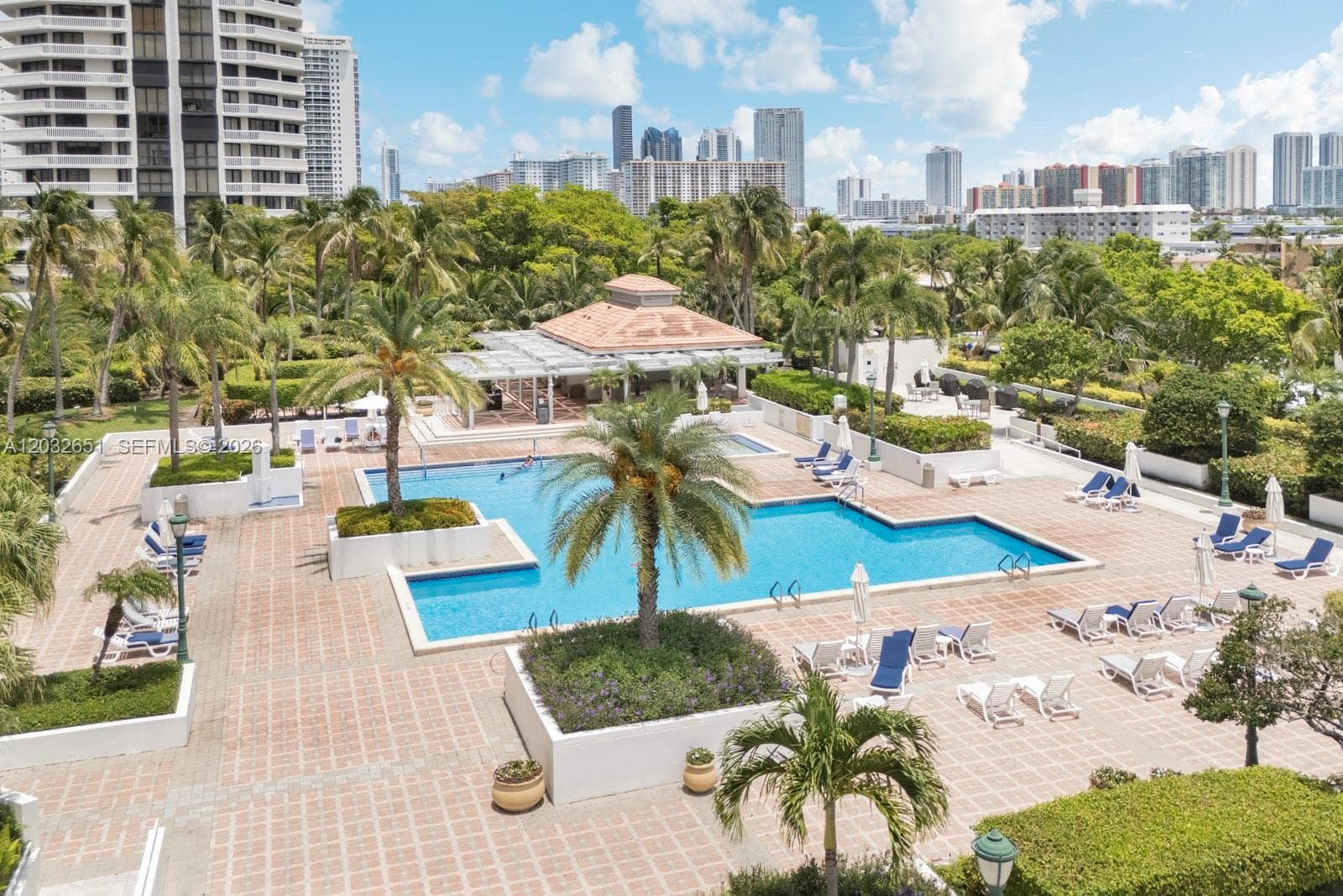 WILLIAMS ISLAND 1000 · #911 in Aventura - Photo 40