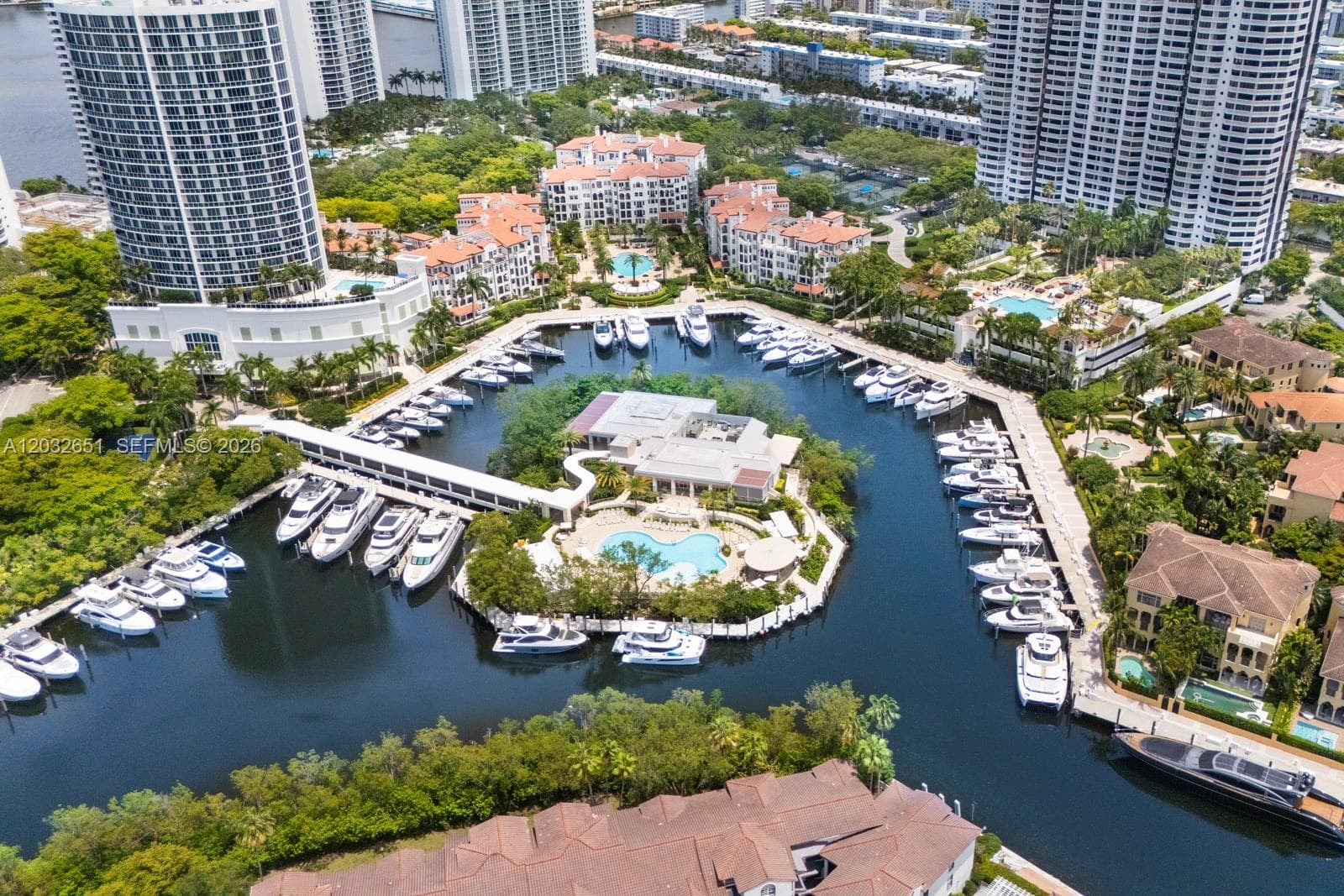 WILLIAMS ISLAND 1000 · #911 in Aventura - Photo 35