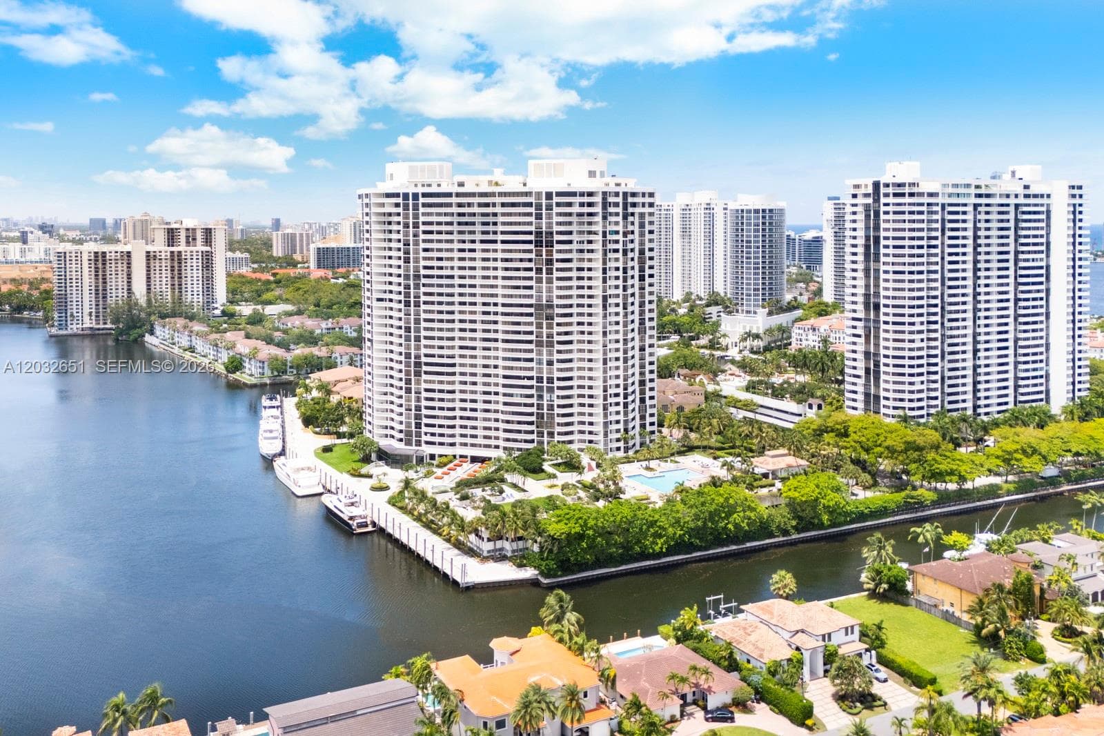 WILLIAMS ISLAND 1000 · #911 in Aventura - Photo 31
