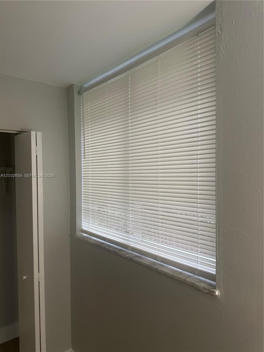 SAMARI LAKE EAST CONDO · #1325 in Hialeah Gardens - Photo 12