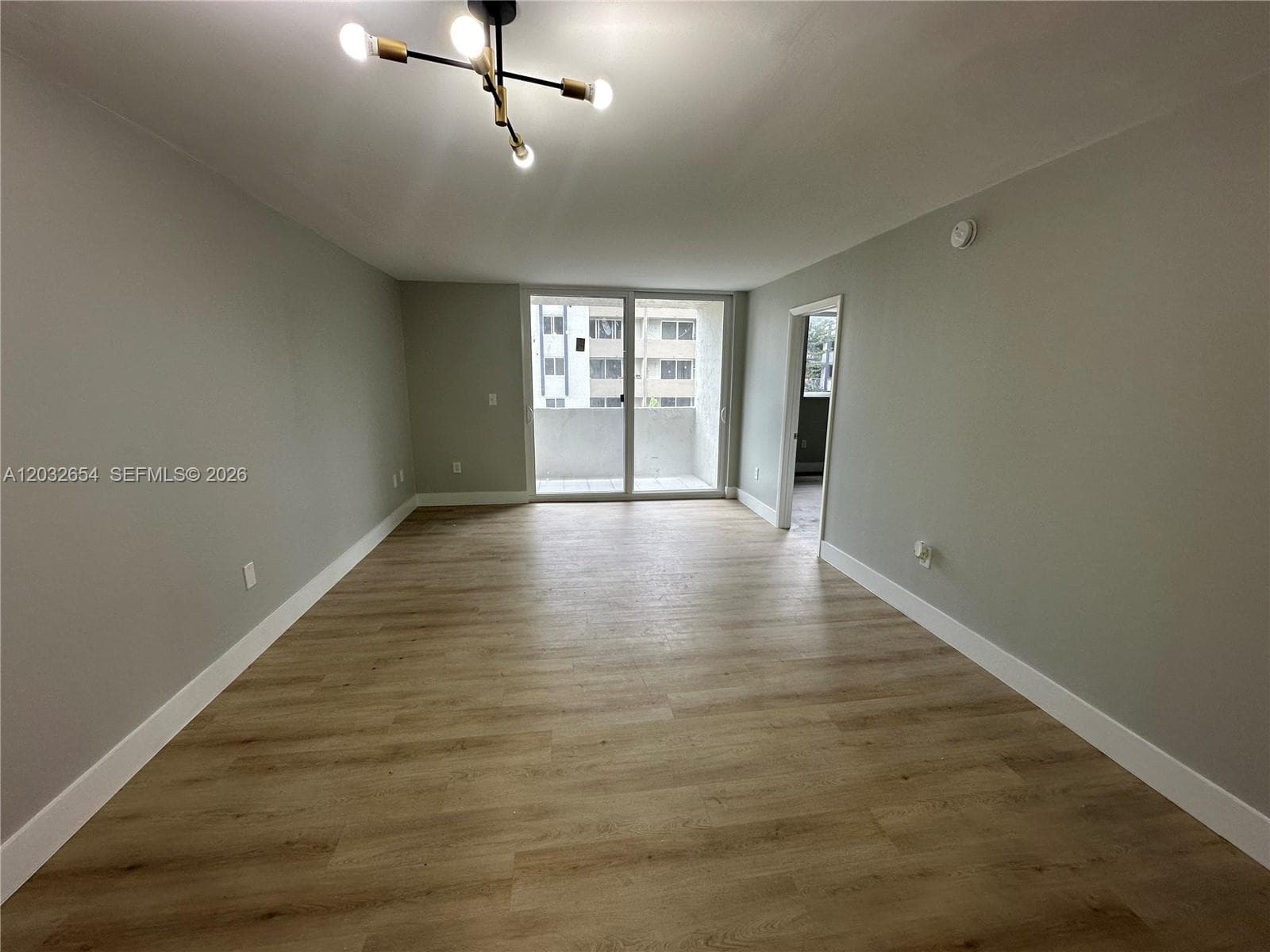 SAMARI LAKE EAST CONDO · #1325 in Hialeah Gardens - Photo 5